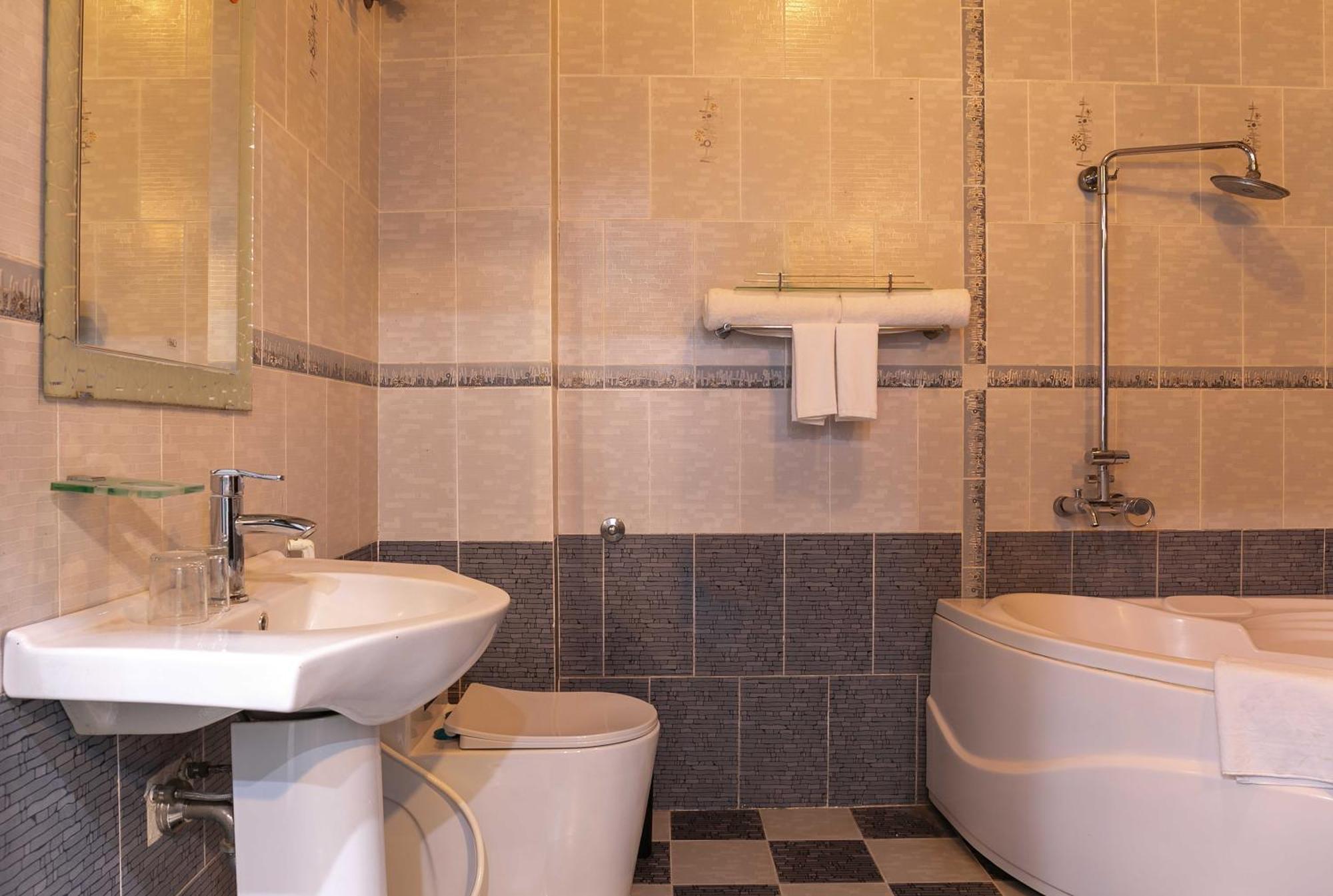 An Suites Hanoi Bagian luar foto
